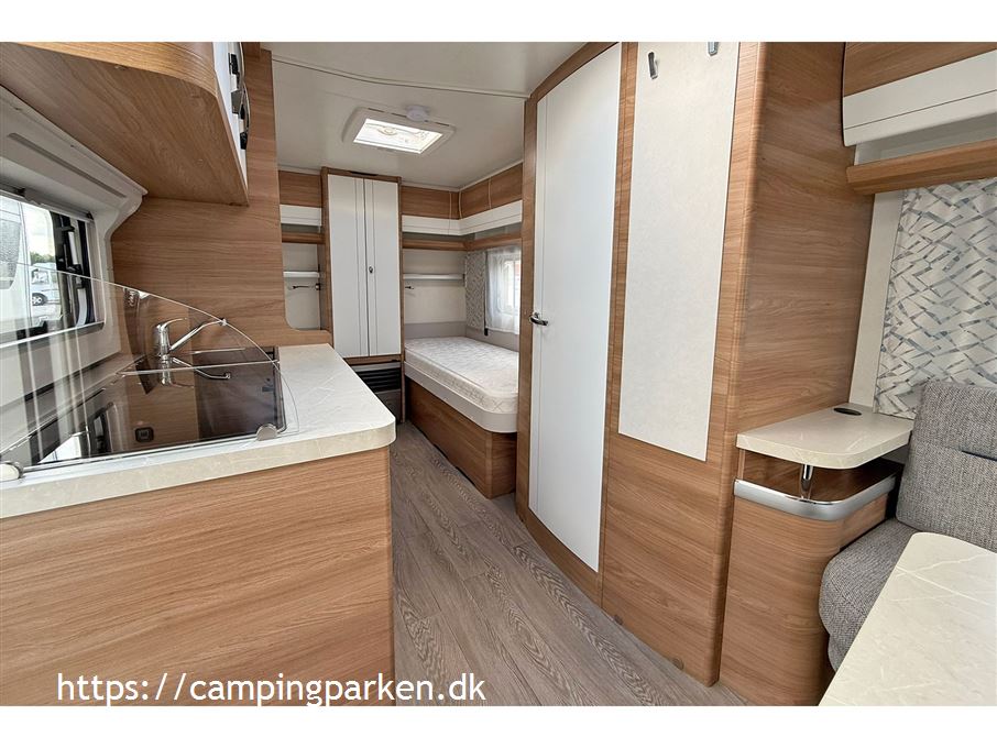 Hobby De Luxe 460 LU