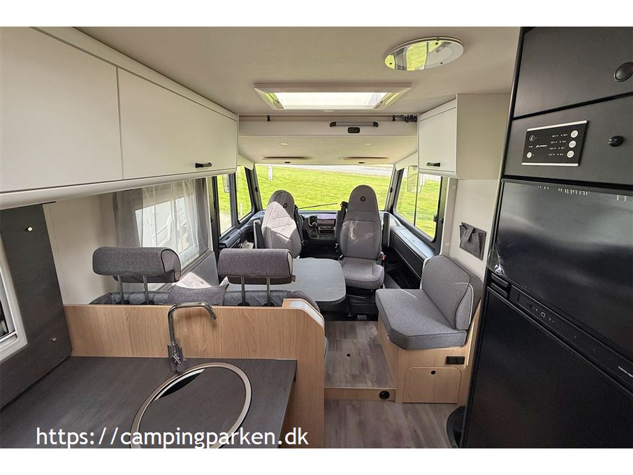 SunLight I 68 Adventure