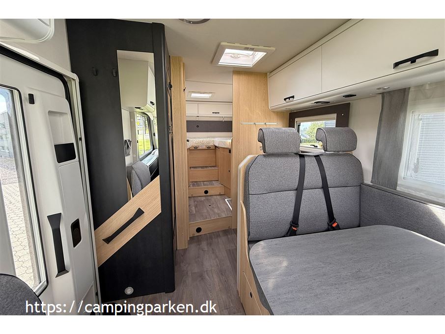 SunLight I 68 Adventure