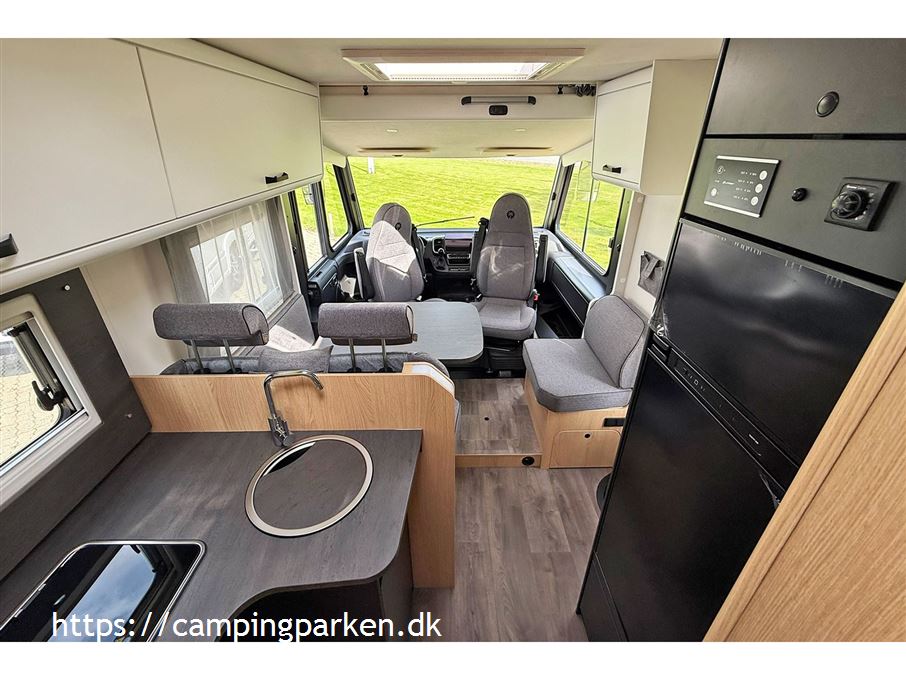 SunLight I 68 Adventure