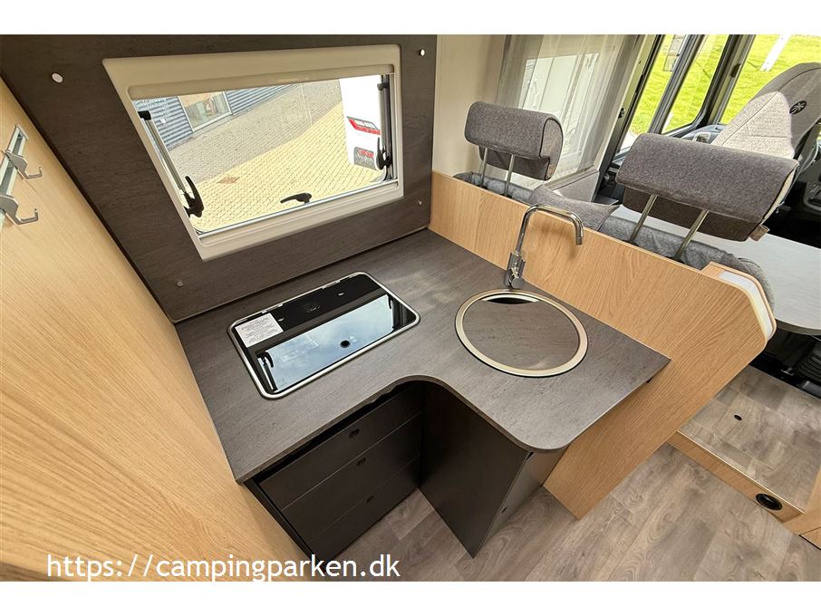 SunLight I 68 Adventure