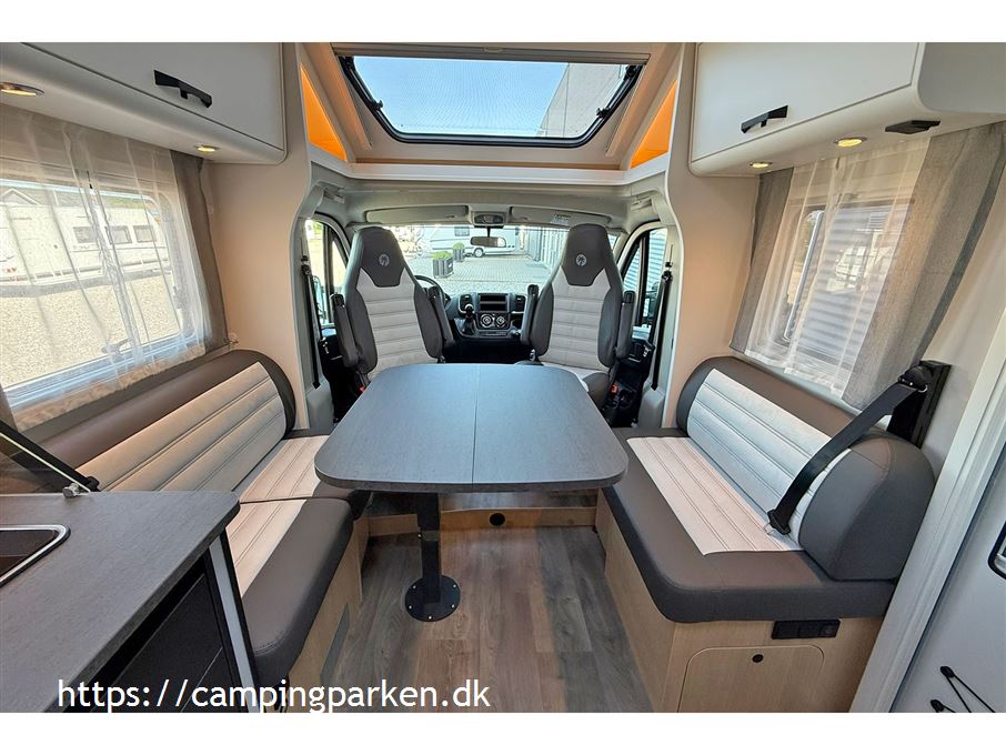 SunLight T68C Adventure