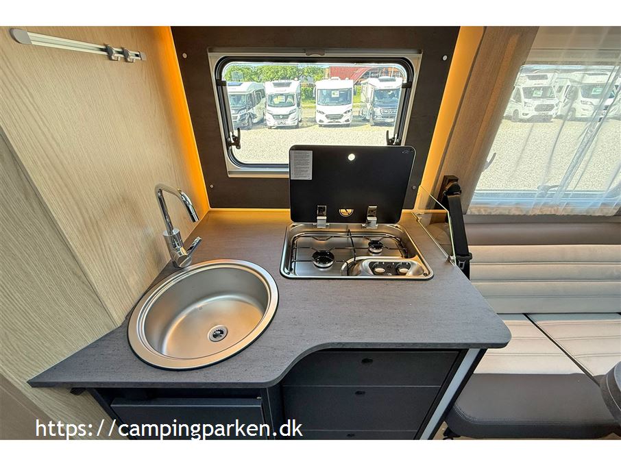 SunLight T68C Adventure