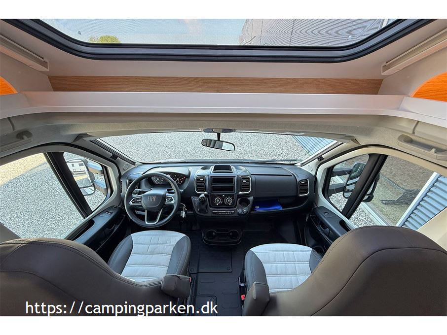 SunLight T68C Adventure