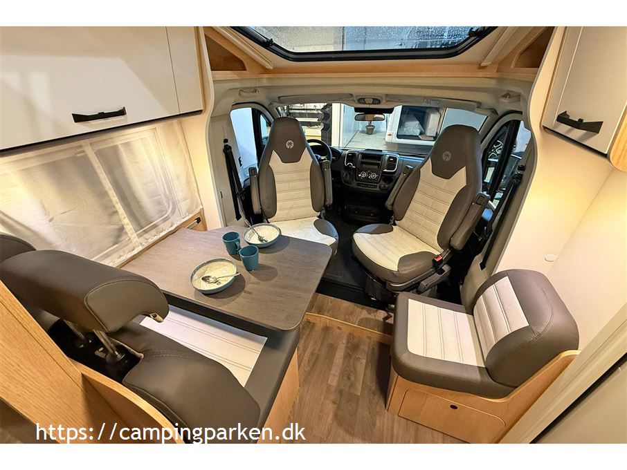 SunLight VAN V60 Adventure