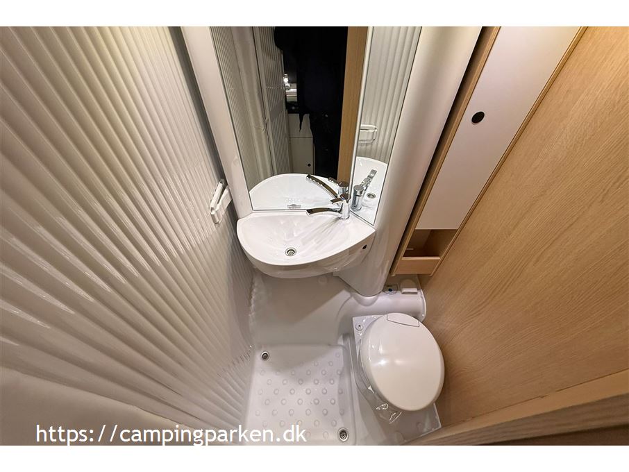 SunLight VAN V60 Adventure