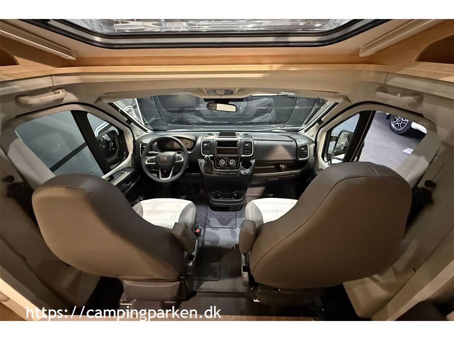 SunLight VAN V67S