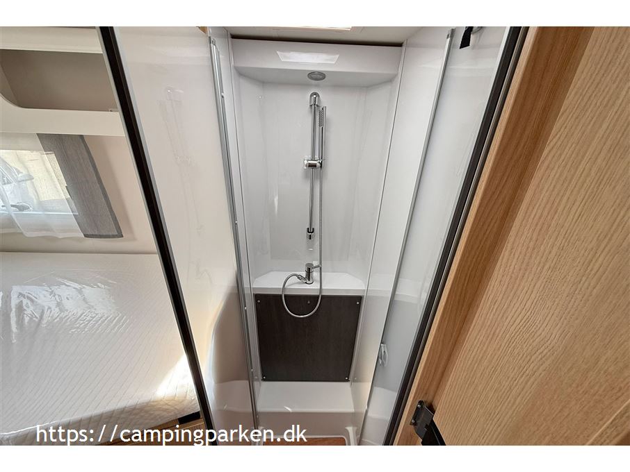 SunLight I 68 Adventure Edition