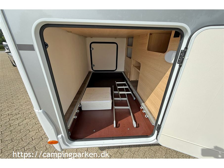 SunLight I 68 Adventure Edition