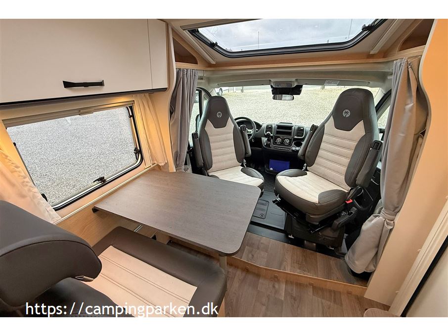 SunLight VAN V66 Adventure