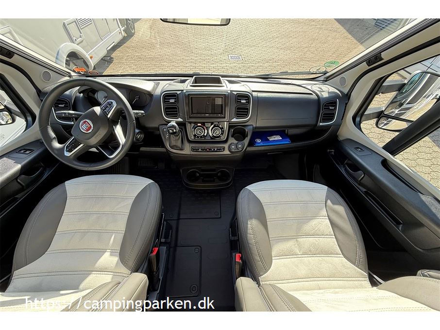 SunLight T68 Adventure aut. gear