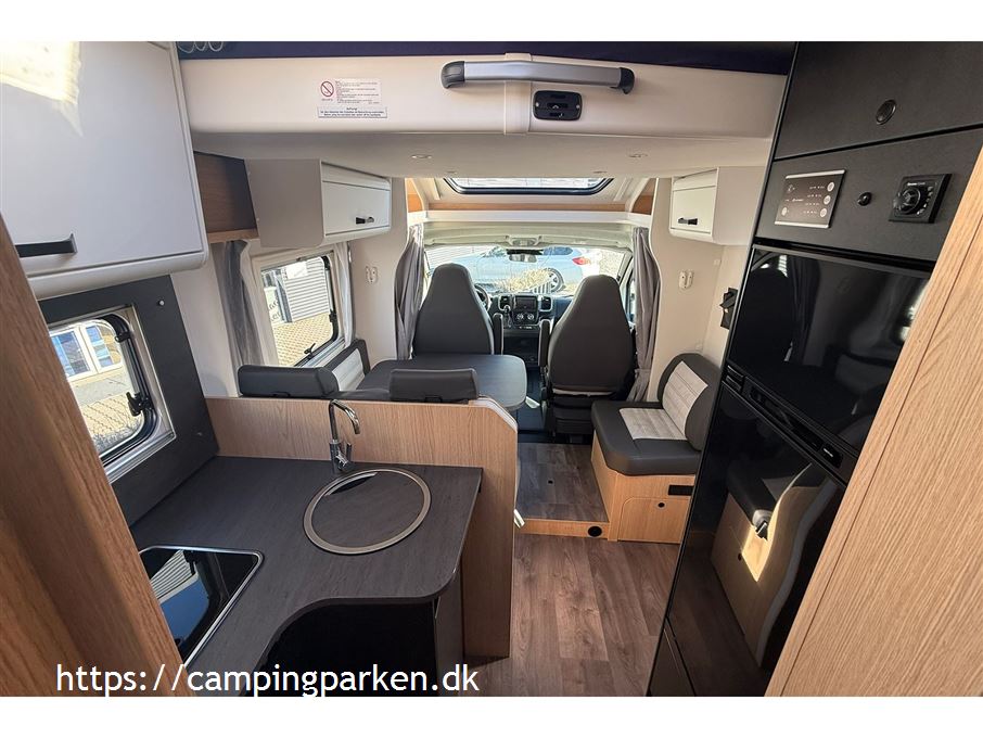 SunLight T68 Adventure aut. gear