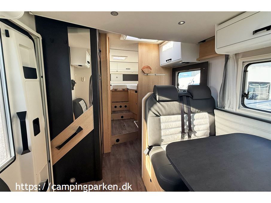 SunLight T68 Adventure aut. gear