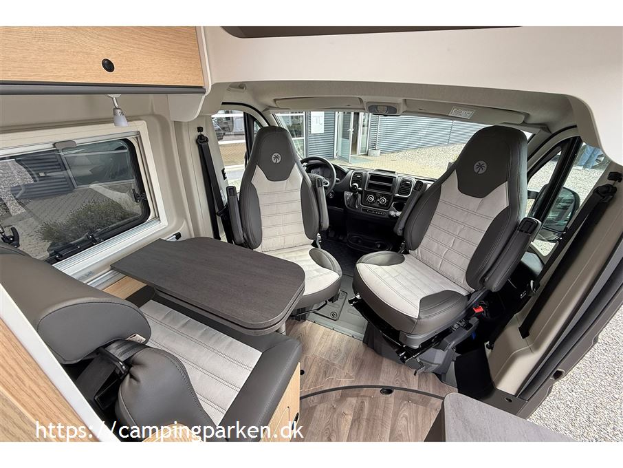 SunLight Cliff 602 Adventure