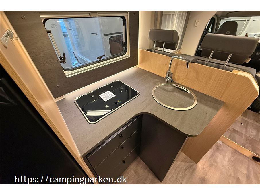 SunLight T67 Adventure