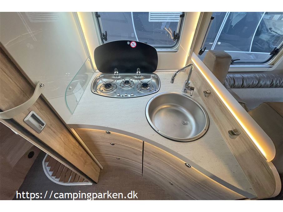 Euramobil Profila RS 695 QB