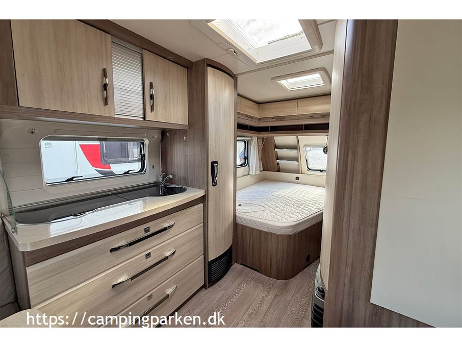 Hobby De Luxe 460 UFe