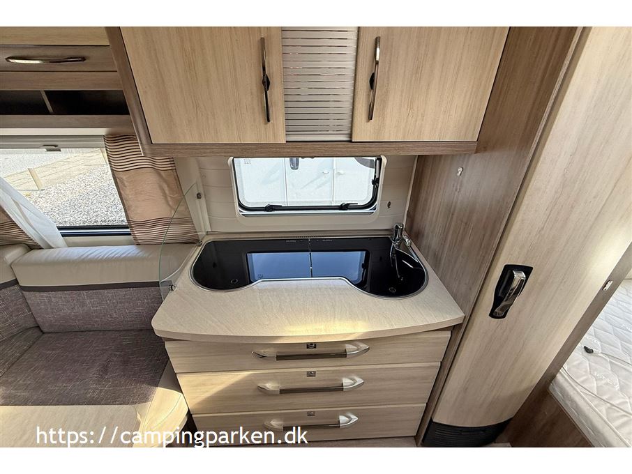 Hobby De Luxe 460 UFe