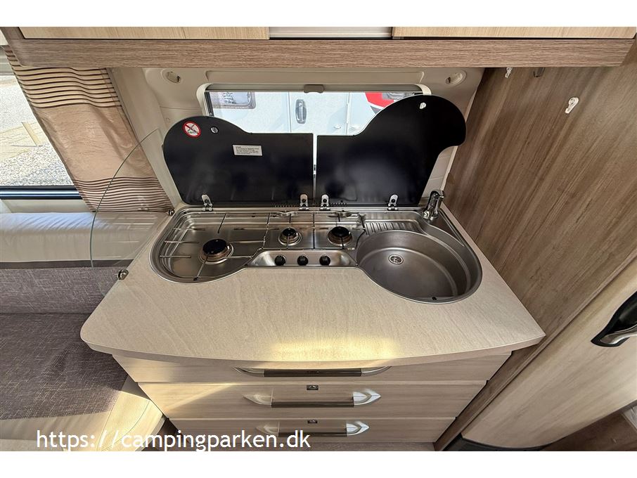 Hobby De Luxe 460 UFe