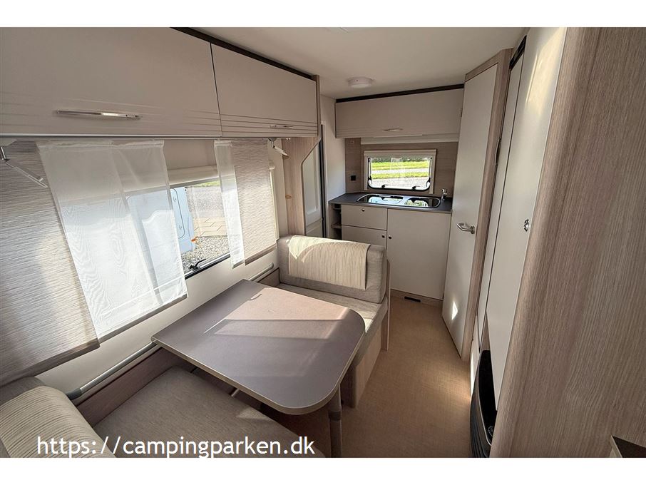 Bürstner Premio Life 425