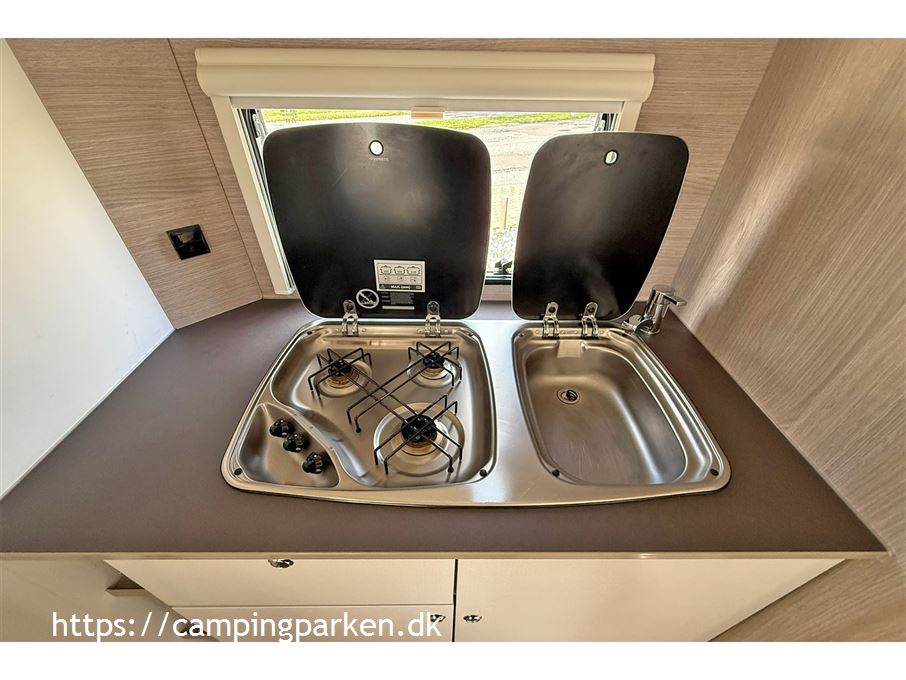 Bürstner Premio Life 425