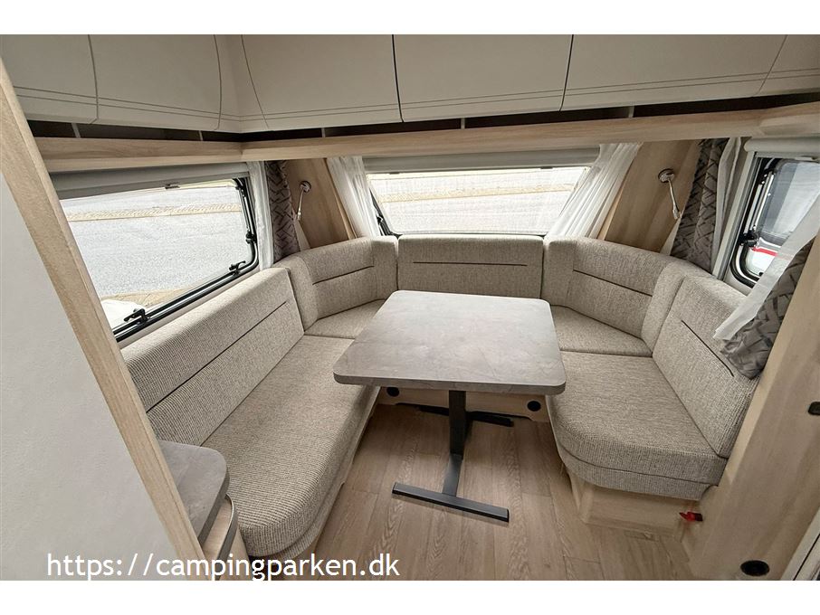 Hobby De Luxe 460 LU