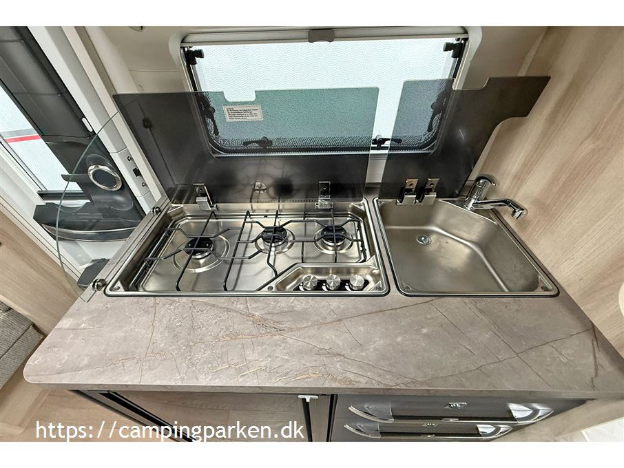 Hobby De Luxe 460 LU
