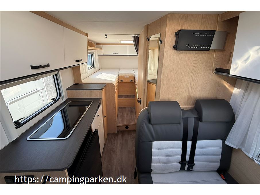 SunLight Van V66 Adventure