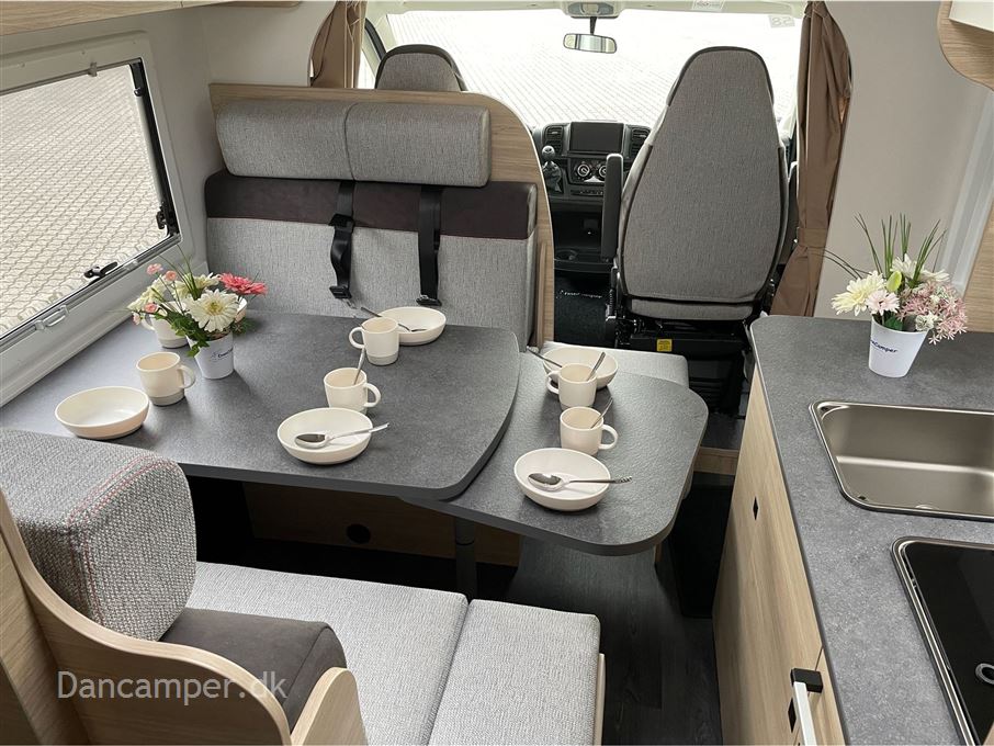 Chausson C727 First Line