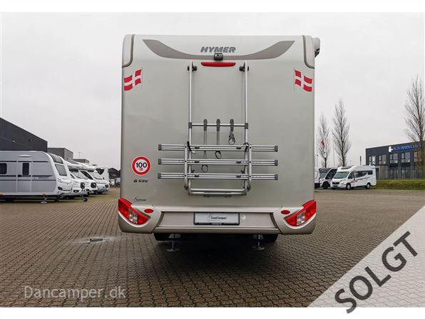 Hymer B 698