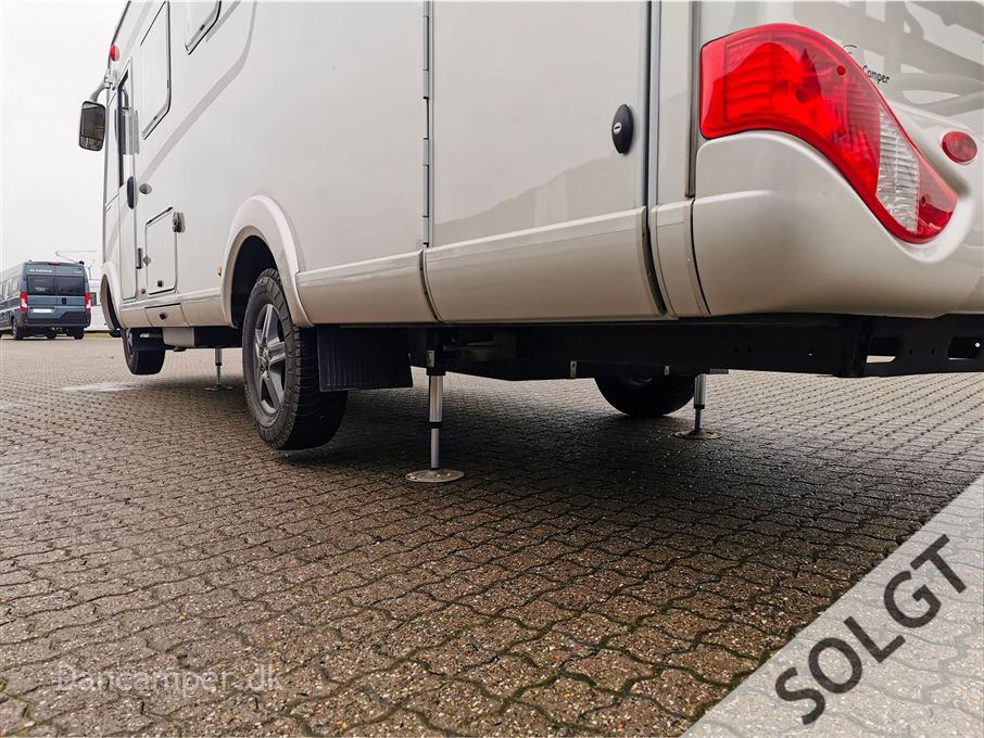 Hymer B 698