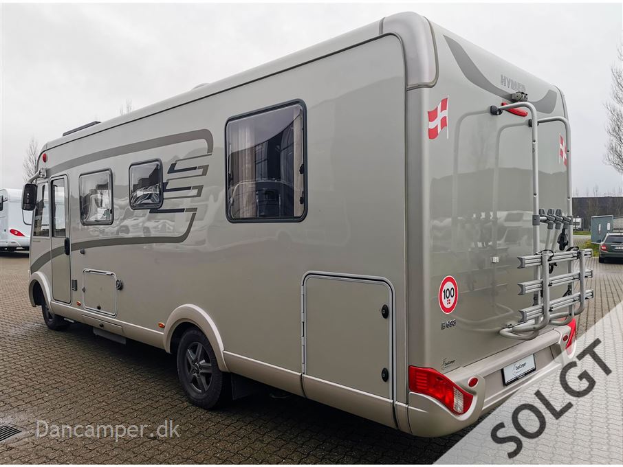 Hymer B 698
