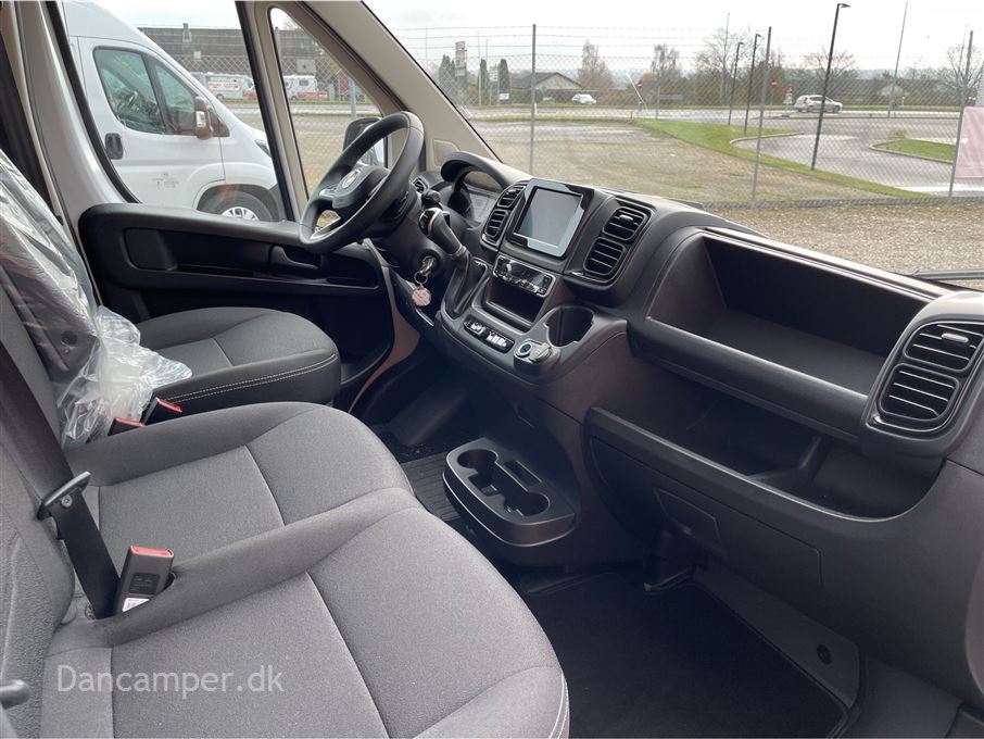 Fiat DUCATO 35 2,3 MJT FIAT DUCATO 2.2 MJT 160 L3H2 AT9 250