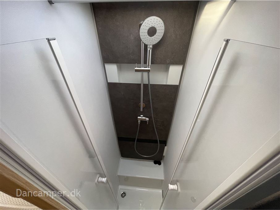 Adria Coral Plus S 670 SL