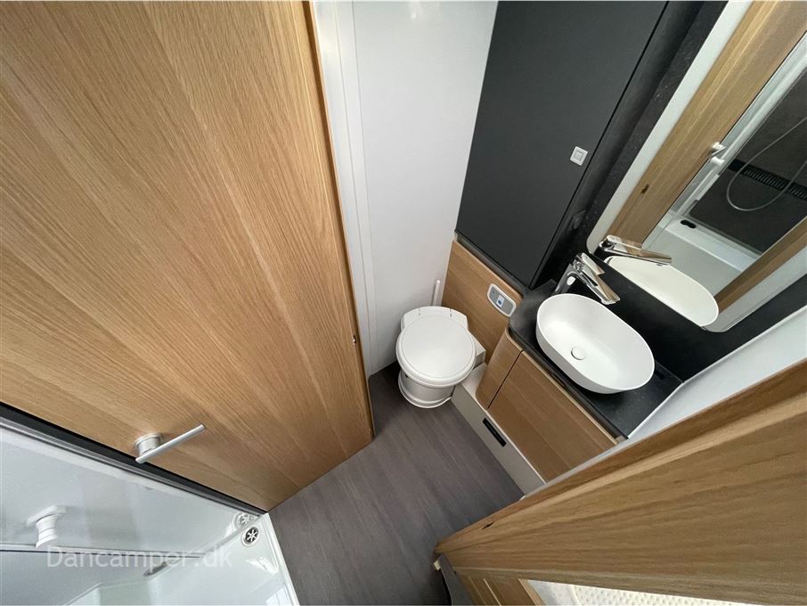 Adria Coral Plus S 670 SL