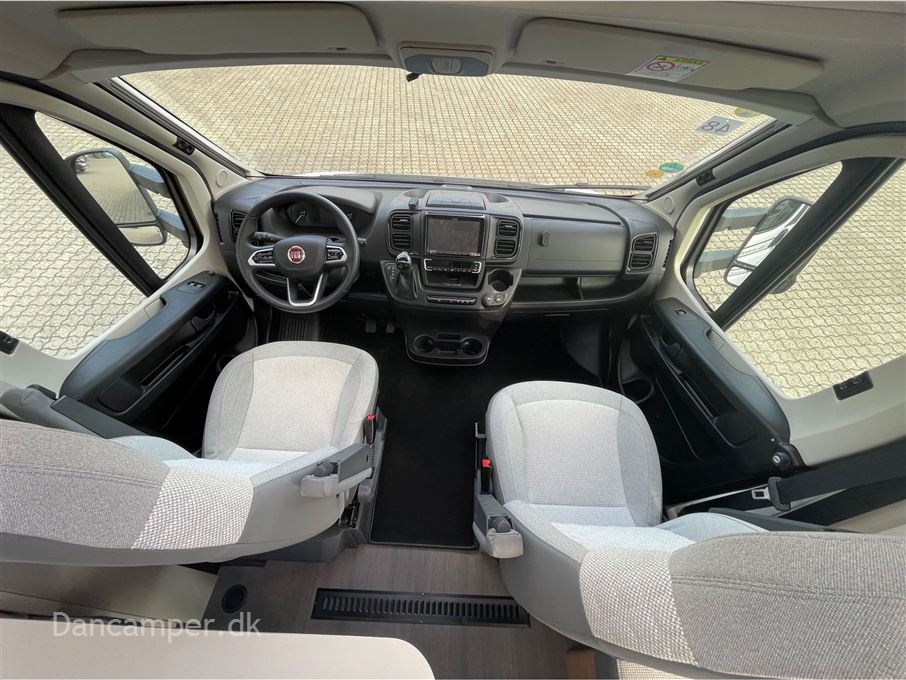 Adria Coral Plus S 670 SL