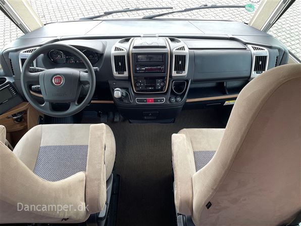 Carthago compactline 144 LE