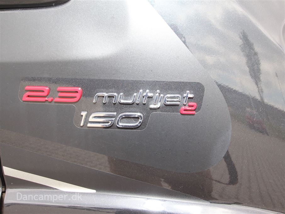 Carthago van 640 LE Chaming Charming