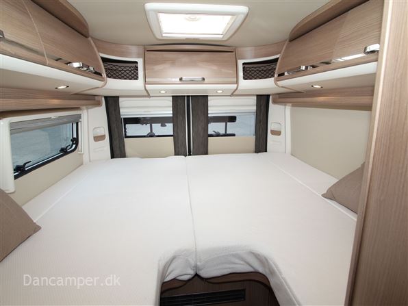 Carthago van 640 LE Chaming Charming