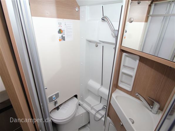 Carthago van 640 LE Chaming Charming