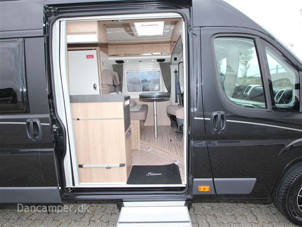 Carthago van 640 LE Chaming Charming