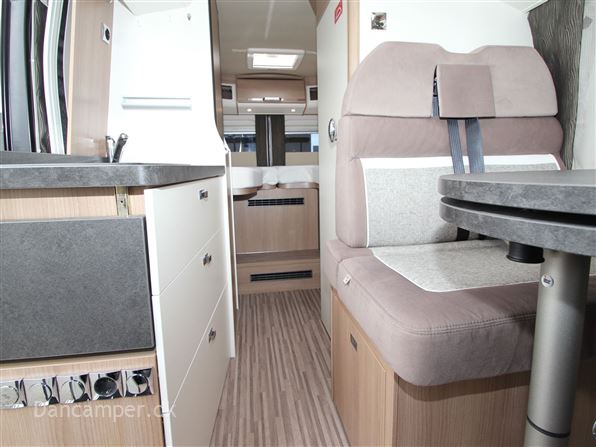 Carthago van 640 LE Chaming Charming