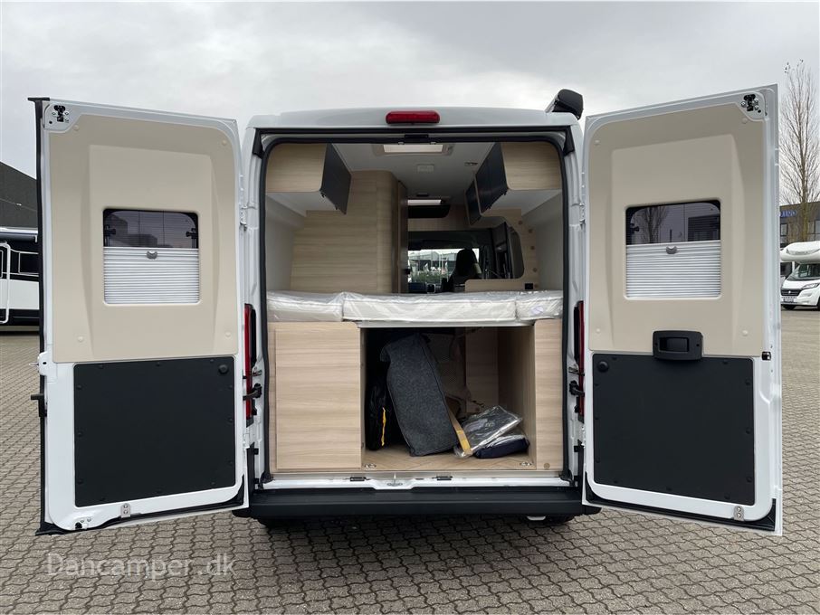 Chausson First Line V594
