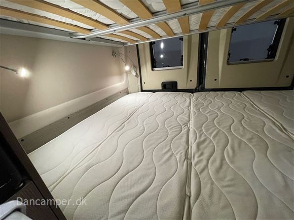 Chausson ROAD LINE V594 VIP MAX