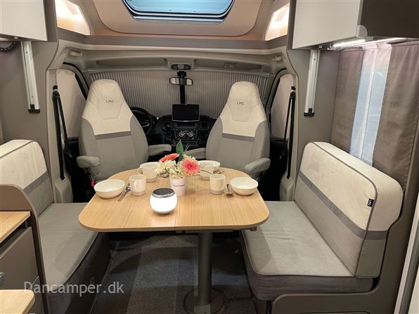 LMC Tourer H 720 Lift