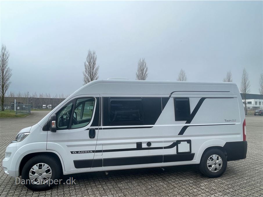Adria Twin Axess 600 SP