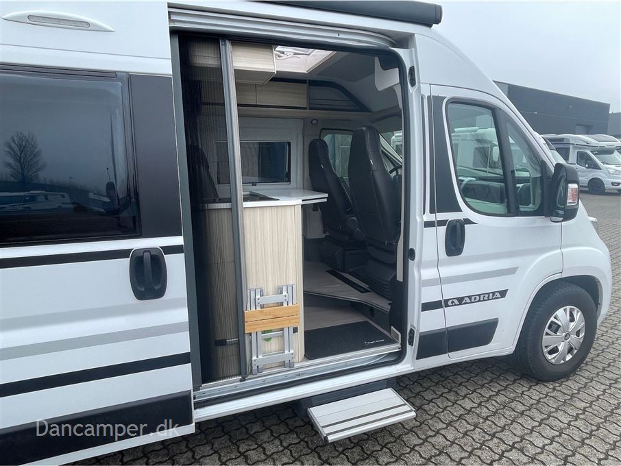 Adria Twin Axess 600 SP