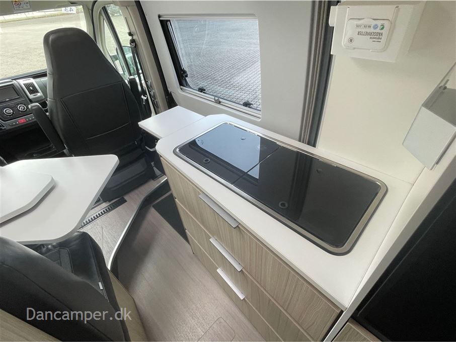 Adria Twin Axess 600 SP