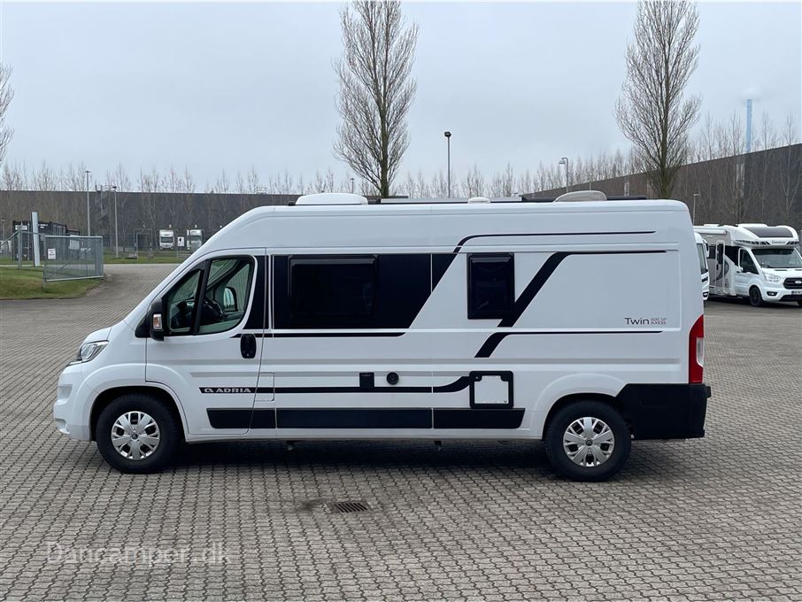 Adria Twin Axess 600 SP