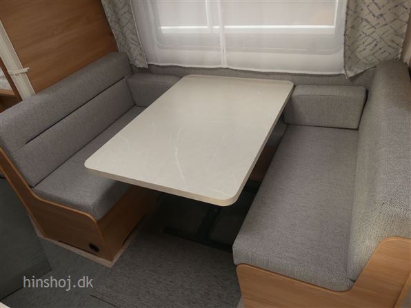 Hobby De Luxe 545 KMF